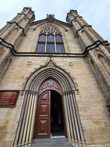 Metropolitan Cathedral of St Andrew
– a 19. századi székesegyház főkapuja, Glasgow, Skócia