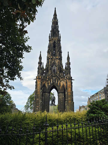 Sir Walter Scottnak emlékére épült - Edinburgh, Skócia