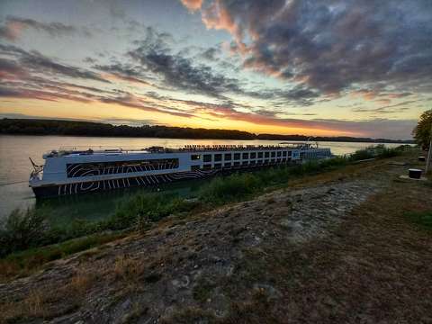 címlapfotó hajó