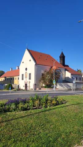 Tata, Kapucinus templom