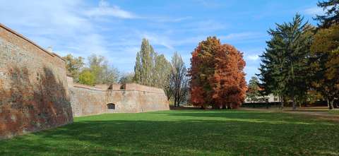 Sárvár, Várkerület, ősz