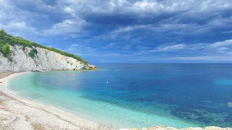 Tengerpart Elba szigetén. Olaszország