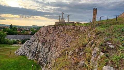 Tatai Kálvária-domb