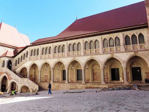 boltív erdély románia vajdahunyad vára