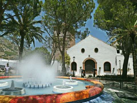 spanyolország szökőkút templom