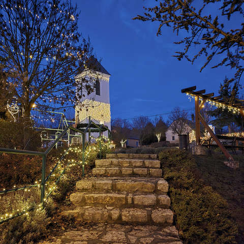 Csopak, éjszakai fények, dekoráció