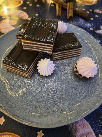 Dekoráció, süti, ünnep