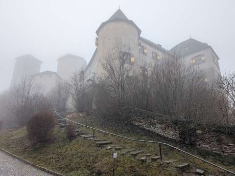 ausztria címlapfotó köd lépcső