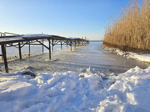 Balatonfűzfő, Balaton, stég