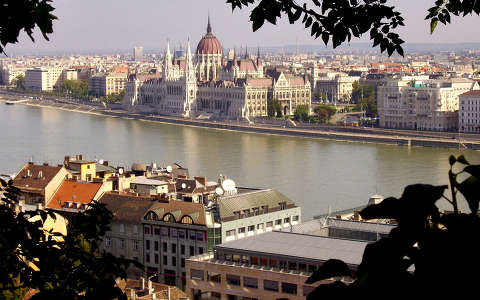 Dunaparti látkép a Parlamentel