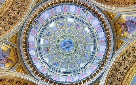 szent istván bazilika budapest magyarország műemlék kupola boltív freskó templom