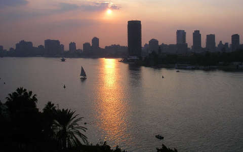 egyiptom felhőkarcoló kairó naplemente