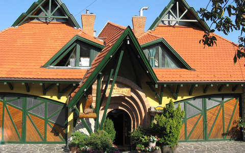 Bagolyvár Pécs
