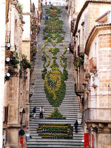 Virágos lépcső, Caltagirone, Catania búcsúkor, Olaszország