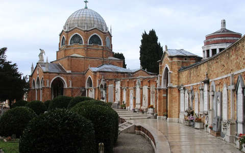 Velence temetőjének ravatalozó temploma