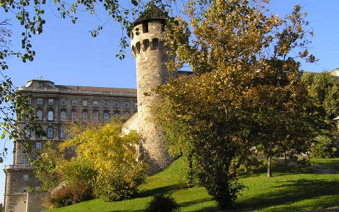 Budapest ,Budai vár, Buzogány torony