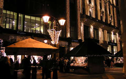 Budapest,Deák Ferenc utca karácsonyi kivilágításban