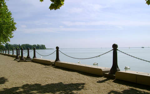 A Tagore-sétányon, Balatonfüred