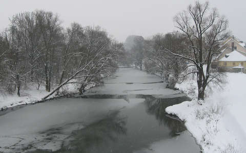fa folyó tél