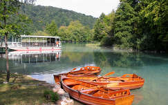 plitvicei tavak világörökség csónak horvátország tó