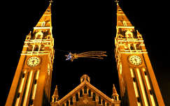 óra szeged templom éjszakai képek karácsonyi dekoráció magyarország fogadalmi templom
