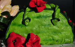 Táska formájú torta :)