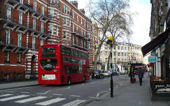 Anglia, London és a piros emeletes busz, Double Decker