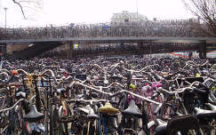 Hollandia, bicigliparkoló