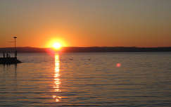 naplemente tó stég és móló