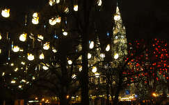 Bécs, városháza, karácsonyi dekoráció