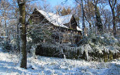 ház kerítés faház tél