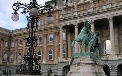 Budapest,Budai vár a Csikós szoborral