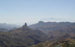 Gran -Canaria, háttérben Tennerife