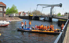 Haarlem-Holland, River Spaarne, Queensday 30-04