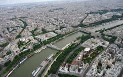 Párizs látképe az Eiffel Toronyból