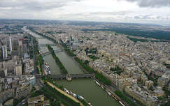 Párizs és a Szajna az Eiffel toronyból