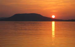 naplemente hegy balaton tó badacsony magyarország