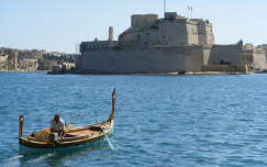 Málta-Valletta, Szent Elmo-erőd és vízi taxi
