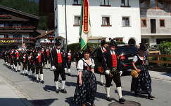 Tiroli vasárnap Stansban,Ausztria