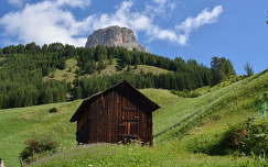 Fabode a hegyekben, Olasz Alpokban.