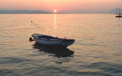 Makarska 2013  pihenő csónak