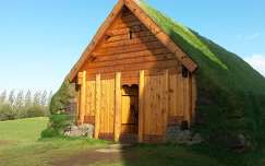 Ilyenek voltak a régi fűtetejű lakhelyek Izlandon