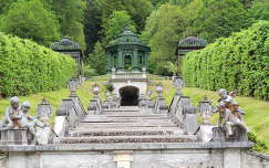Linderhofi kastély parkja Németország