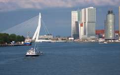 ROTTERDAM-HOLLAND, view Erasmusbrug and Building 