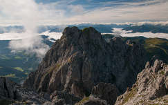 kövek és sziklák hegy címlapfotó felhő