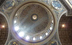 Szent Péter bazilika kupolája belülről, Róma
