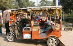Agra - elektromos Tuk-Tuk