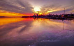 Bafagyott a Balaton
