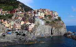 ház olaszország tengerpart kövek és sziklák manarola nyár világörökség