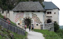 Hochosterwitz vár kapuja,Ausztria